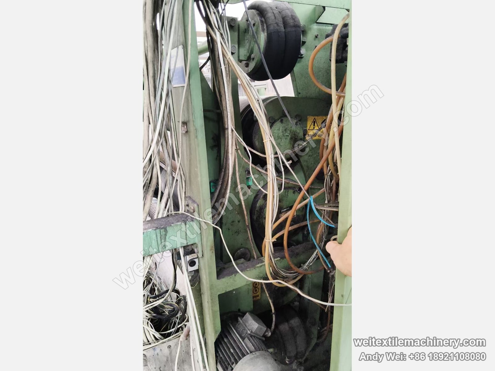 Used Bianco squeezing machine (2.0 m, 3 rolls), inside the side column with air-bellows pressure units and cabling