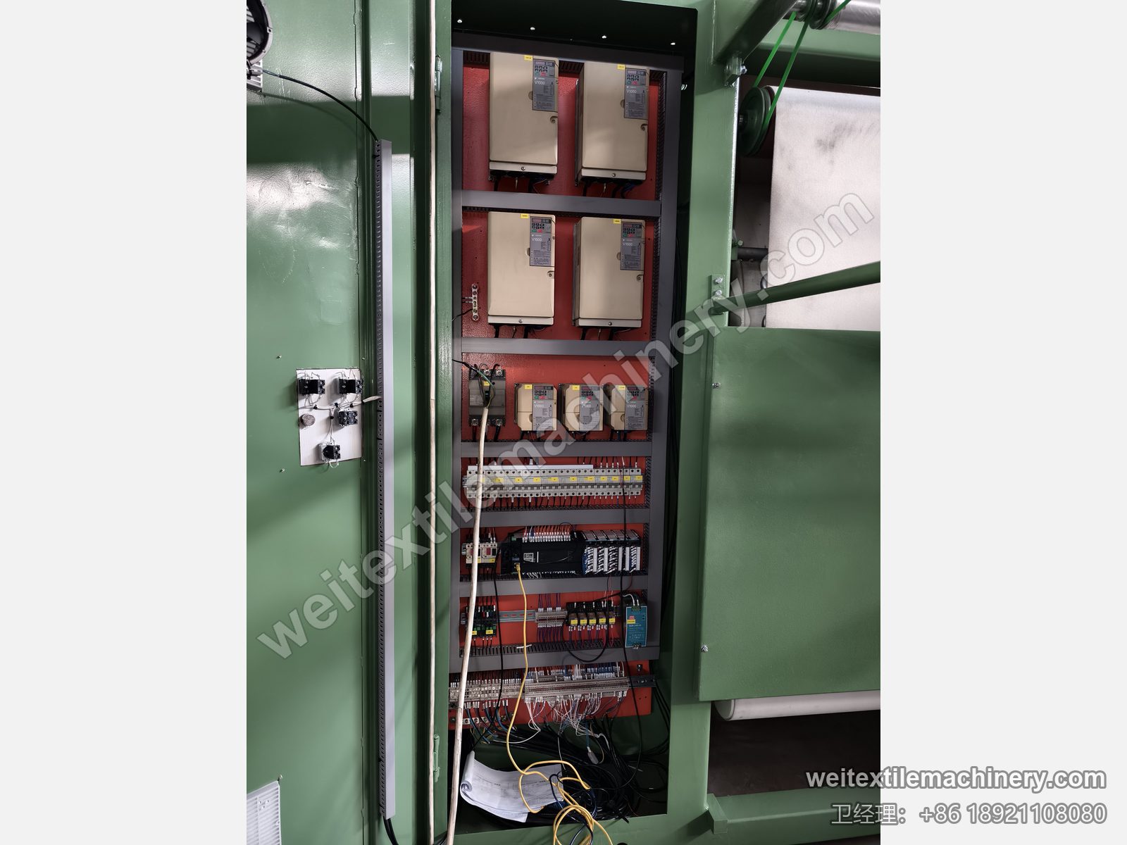 二手 Sperotto Rimar Multidecat 2.0 连续蒸呢机电控柜，绿色机身，安川 V1000 变频器七台、PLC 与端子排
