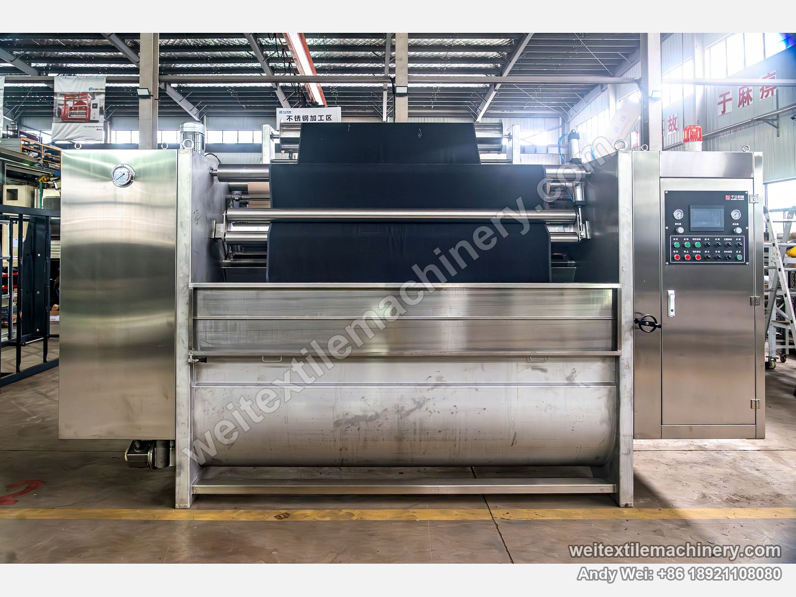 QL WPF-JXPX Discontinuous Open Width Washing Machine, front view, dark fabric over the rollers