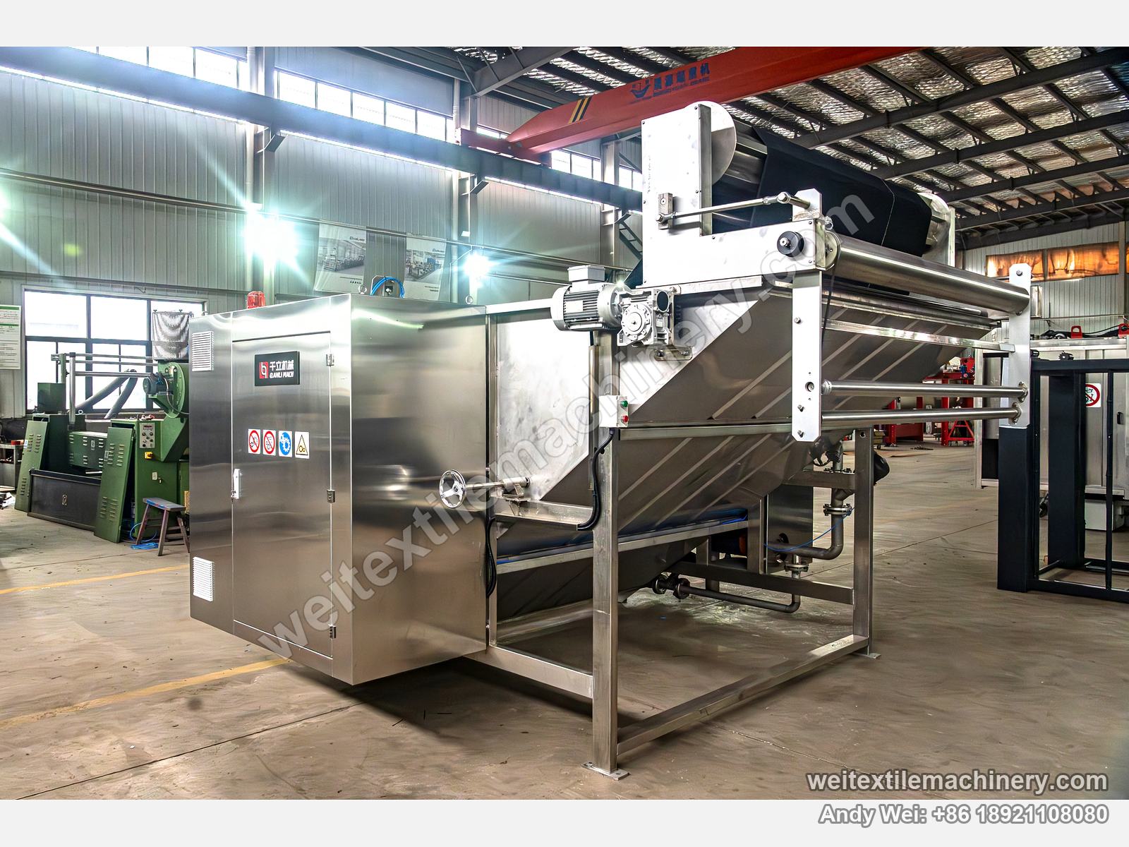 QL WPF-JXPX Discontinuous Open Width Washing Machine, rear view, motor and gearbox on the frame