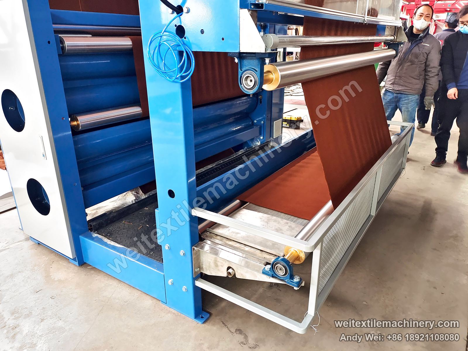 QL WPF-SM Vertical Brushing Machine, detail, steam box with cloth threaded