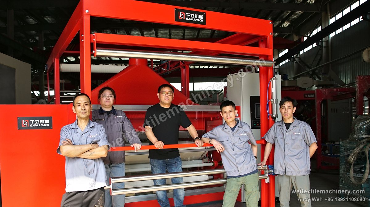 Five members of the QL team in front of a red QL machine carrying the Qianli Machinery nameplate